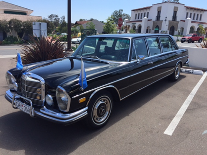 Mercedes-W108-with-car-flagpoles-Exclusive.JPG
