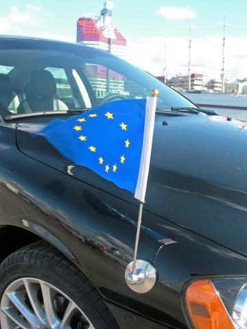 car flag mount